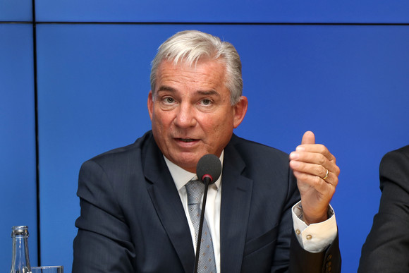 Pressekonferenz Polizeistruktur 2020 stärkt Polizei und Sicherheit Innenminister Thomas Strobl