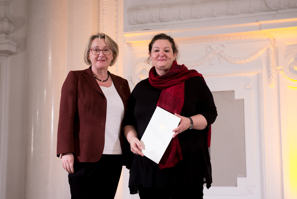 Ministerin Theresia Bauer und Dipl.Päd. Monika Löffer, Foto: MWK/Rainer Möller