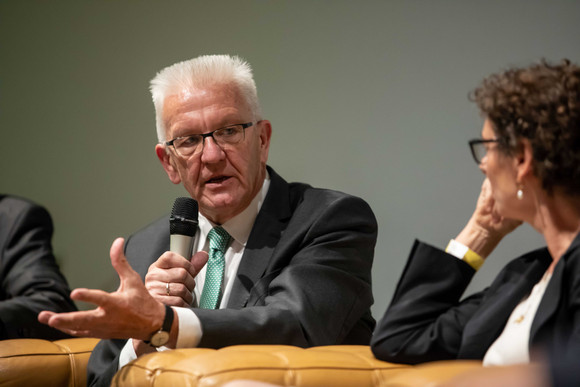 Demokratie Symposium „Demokratische Öffentlichkeit neu denken“ Ministerpräsident Winfried Kretschmann
