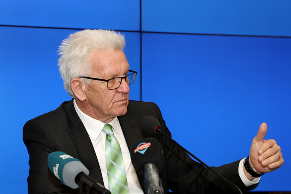 Pressekonferenz Großübungen von Polizei und Katastrophenschutz des Landes Ministerpräsident Winfried Kretschmann (Bild: Staatsministerium Baden-Württemberg)