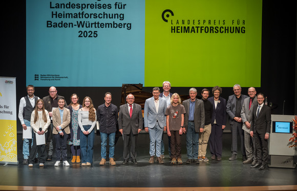 Gruppenbild Anerkennungsurkunden