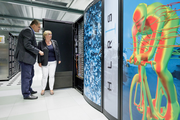 Digitalisierung konkret mit Wissenschaftsministerin Bauer im HLRS Stuttgart, Foto: MWK/Jan Potente 