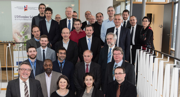 Projektträger und Vertreter des INTERREG V-Programms Oberrhein sowie der Regionen Baden-Württemberg, Rheinland-Pfalz und Grand Est anlässlich der Auftaktveranstaltung der Wissenschaftsoffensive 2016 am Oberrhein an der Universität Freiburg, Foto: Patrick Seeger