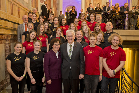 Empfang Neujahrsempfang der Landesregierung Gruppenbild mit Ministerpräsident Winfried Kretschmann (M.) und Ehefrau Gerlinde