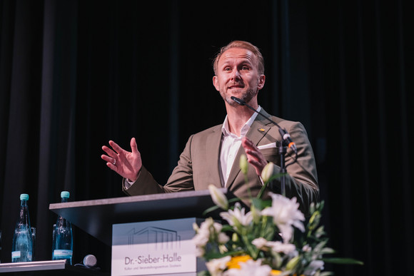 Grußwort von Marco Siesing, Oberbürgermeister von Sinsheim
