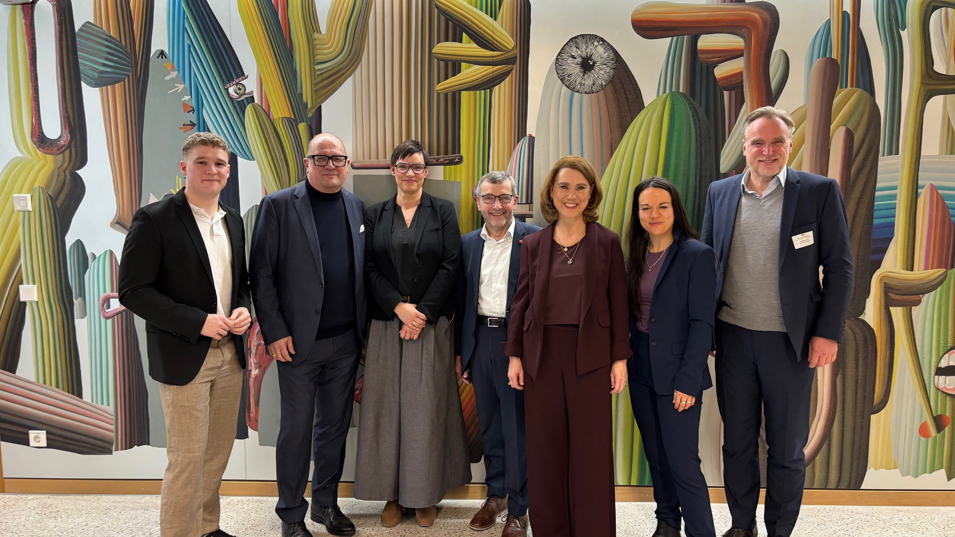 Gruppenbild Teilnehmer Podiumsdiskussion