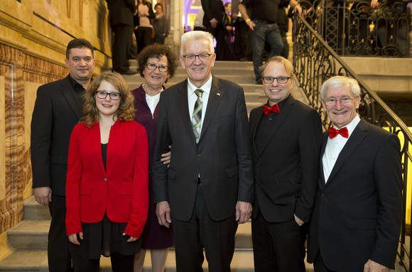Empfang Neujahrsempfang der Landesregierung Gruppenbild mit Ministerpräsident Winfried Kretschmann (M.) und Ehefrau Gerlinde