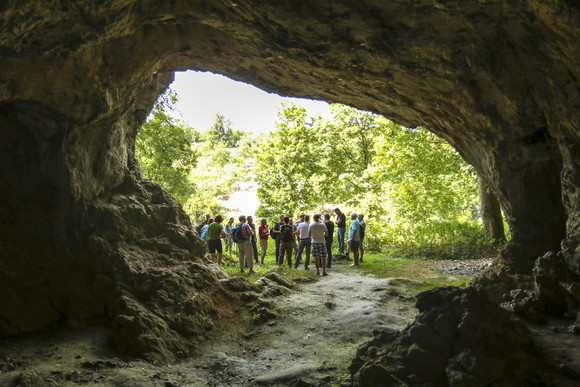 Kultur UNESCO-Höhlentour: Wissenschaftliche Grabungen auf der Schwäbischen Alb UNESCO-Höhlentour
