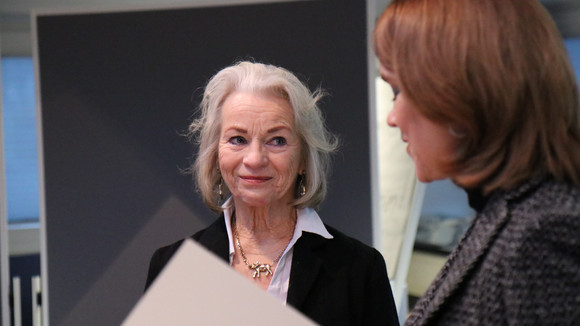 Ministerin Petra Olschowski und Susanne Heydenreich