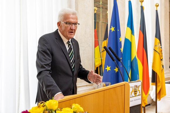 Auszeichnung Verdienstorden des Landes an 22 verdiente Persönlichkeiten Ministerpräsident Winfried Kretschmann bei seiner Ansprache