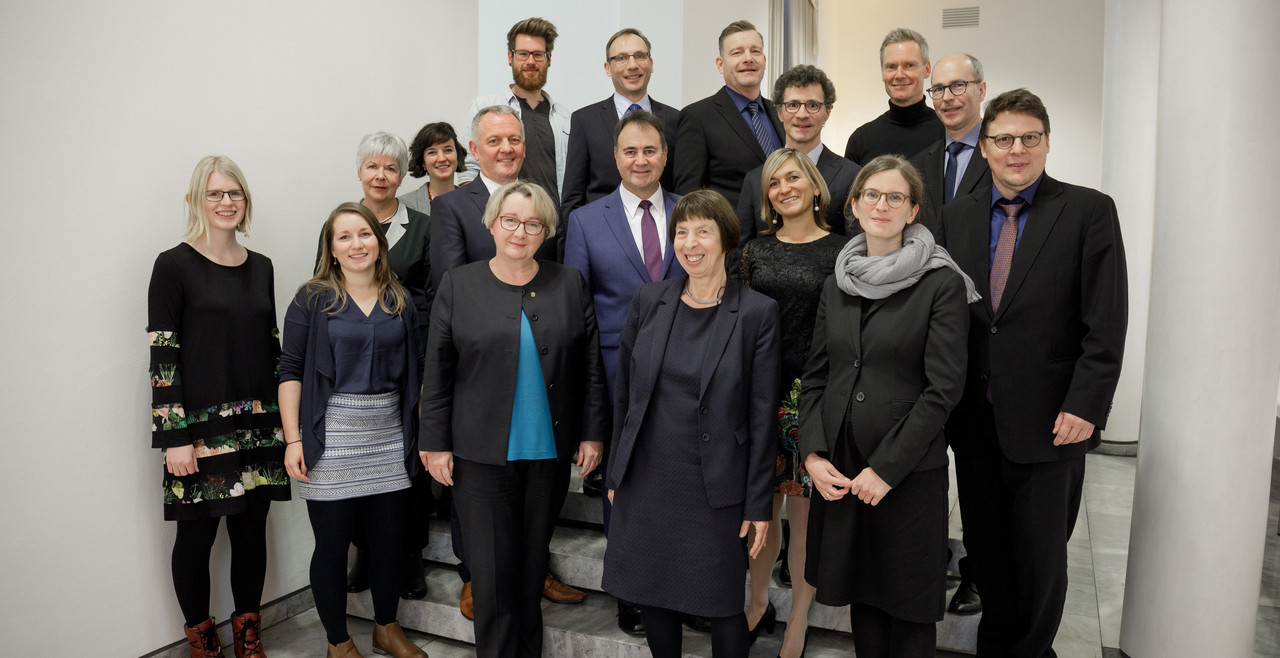 Wissenschaftsministerin Bauer Verleiht Landeslehrpreis 2017 wissenschaftsministerin-bauer-verleiht-landeslehrpreis-2017