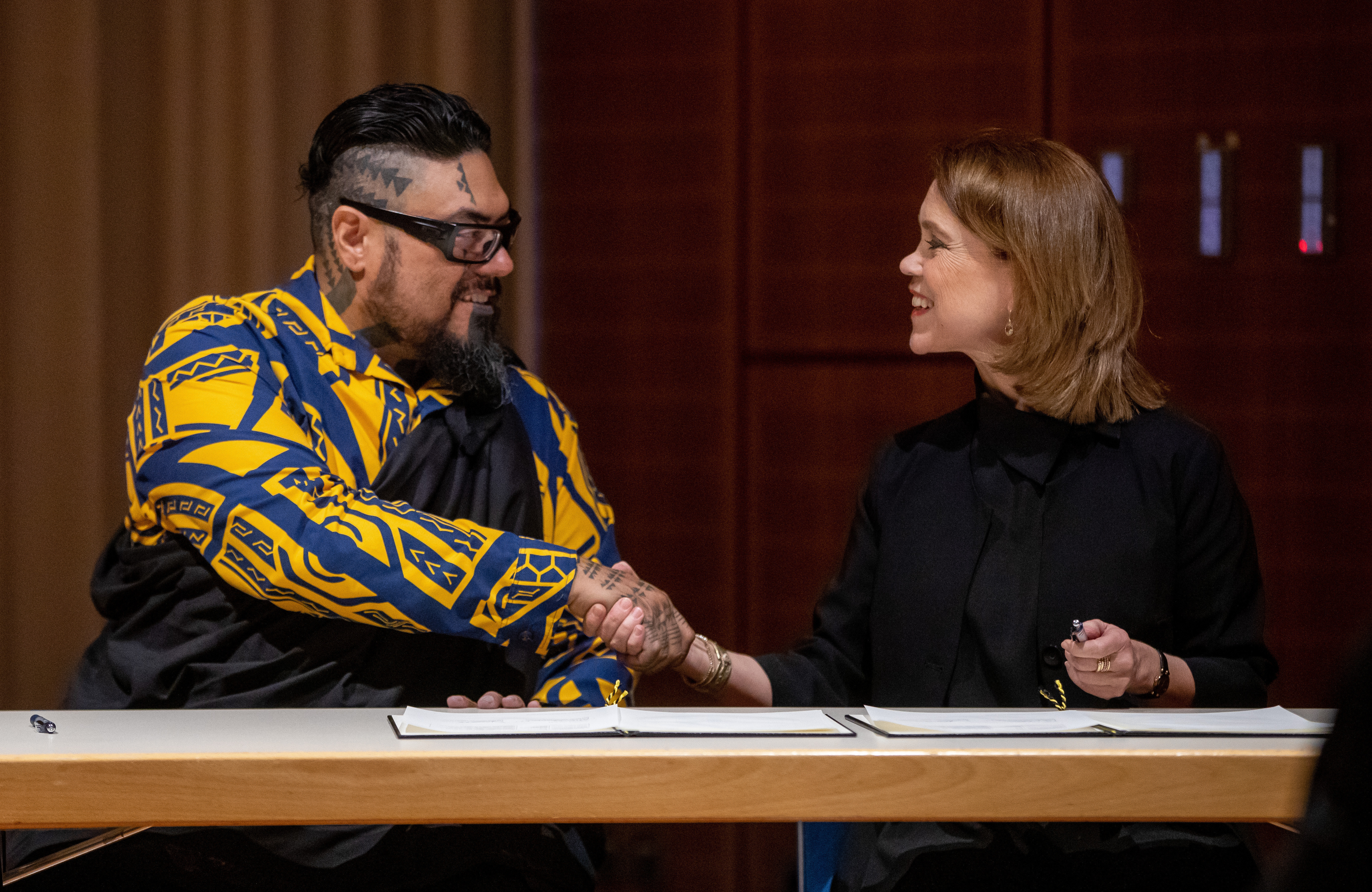 Feierliche Rückgebezeremonie von menschlichen Überresten an Hawaii