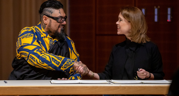 Feierliche Rückgebezeremonie von menschlichen Überresten an Hawaii