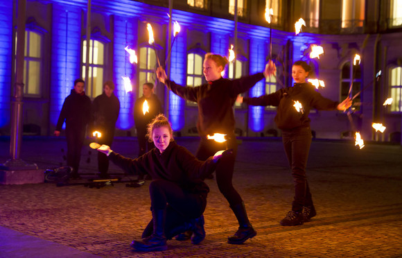 Empfang Neujahrsempfang der Landesregierung Feuerartistenvor dem Neuen Schloss