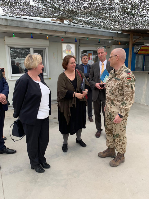 Besuch der Bundeswehr im Camp Stephan 