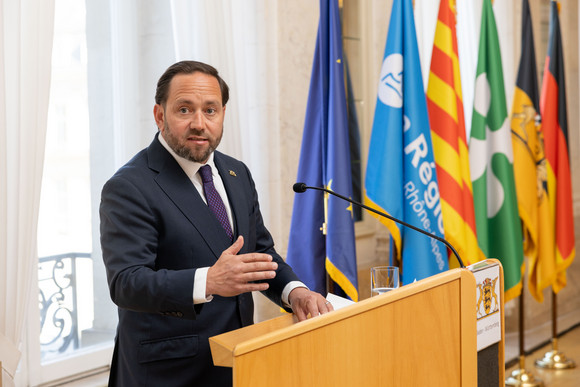Europa Präsidentschaft der „Vier Motoren für Europa“ übergeben Staatssekretär Florian Hassler
