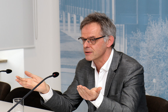 Pressekonferenz Elektronische Akte für die Landesverwaltung Regierungssprecher Rudi Hoogvliet