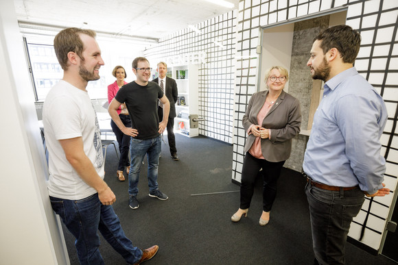 Ministerin Bauer besuch Junge Innovatoren "aucobo GmbH", Foto: MWK/Jan Potente