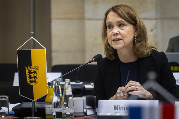 Fotos Portraitbilder der Amtsspitze Wissenschaftsministerkonferenz und Jahrestagung der Kultusministerinnen und Kultusminister