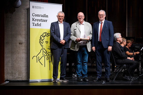 Kunst und Kultur 14 Amateurmusik-Vereine mit Conradin-Kreutzer-Tafel geehrt Liederkranz Heuchlingen e.V.