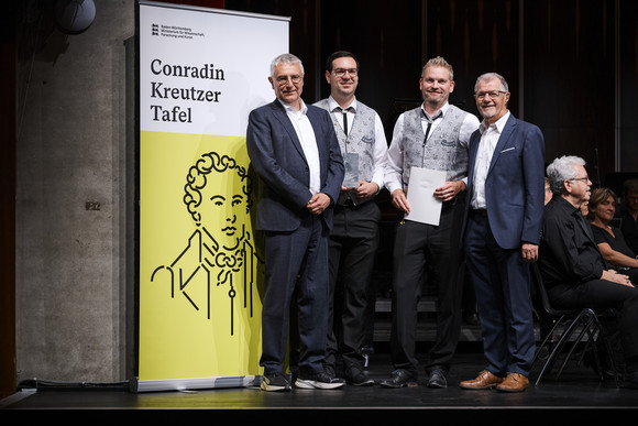 Kunst und Kultur 14 Amateurmusik-Vereine mit Conradin-Kreutzer-Tafel geehrt Musikverein Grimmelshofen