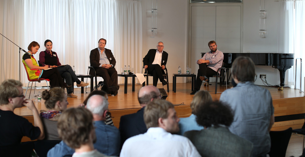 5. Symposium am 21.07.2014 an der Hochschule für Musik Karlsruhe, Podium Forum I,  Foto: MWK