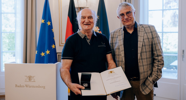 Übergabe Staufermedaille an Erich Schmeckenbecher