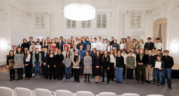Gruppenfoto: Teilnehmende des Preisträgerkonzertes