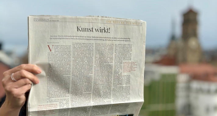 Stuttgarter Zeitung "Kunst löst keine Krisen, aber sie wirkt!"