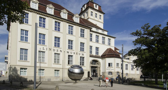 Das Bild zeigt das Linden-Museum Stuttgart. 