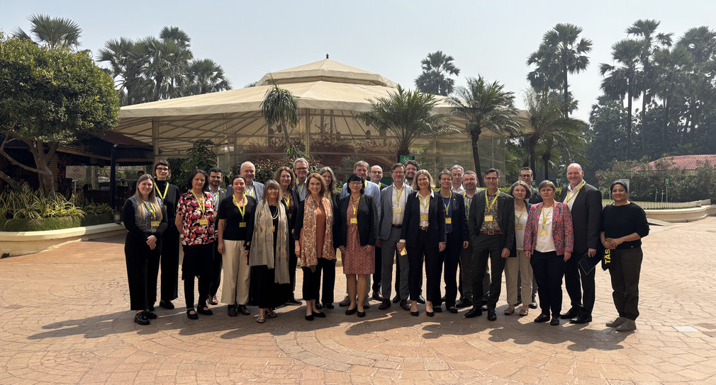 Gruppenbild Ministerin Petra Olschowski in Indien