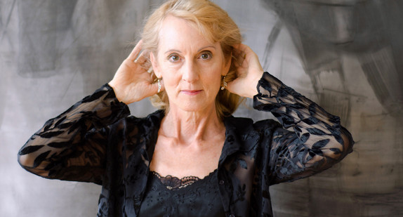 Lauren Newton