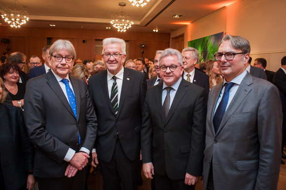 Europa Neujahrsempfang in der Landesvertretung in Brüssel v.l.n.r.: Reinhard Silberberg, Ständiger Vertreter Deutschlands bei der EU, Ministerpräsident Winfried Kretschmann, Minister Guido Wolf und Johannes Jung, Leiter der Landesvertretung bei der Europäischen Union (Foto: © Vertretung des Landes Baden-Württemberg bei der Europäischen Union/FKPH)