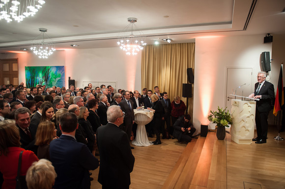 Europa Neujahrsempfang in der Landesvertretung in Brüssel Ministerpräsident Winfried Kretschmann spricht zu den Gästen (Foto: © Vertretung des Landes Baden-Württemberg bei der Europäischen Union/FKPH)