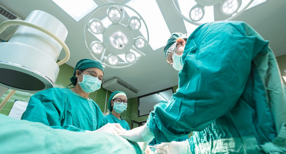 Symbolbild einer Operation in einem Krankenhaus