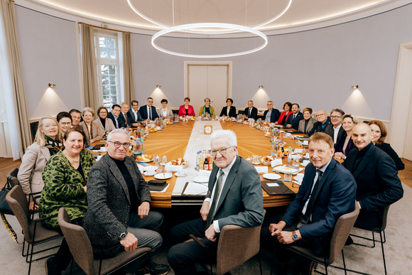 Landesregierung Kabinettssitzung in der Villa Reitzenstein Kabinettssitzung in der Villa Reitzenstein in Stuttgart