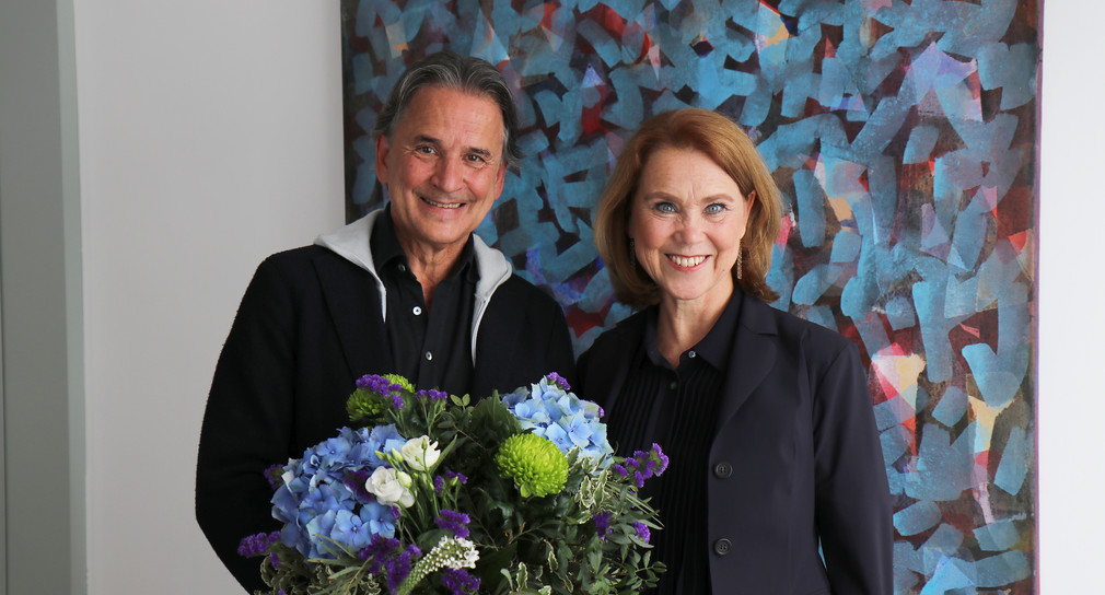 Tamas Detrich und Petra Olschowski bei Vertragsunterzeichnung