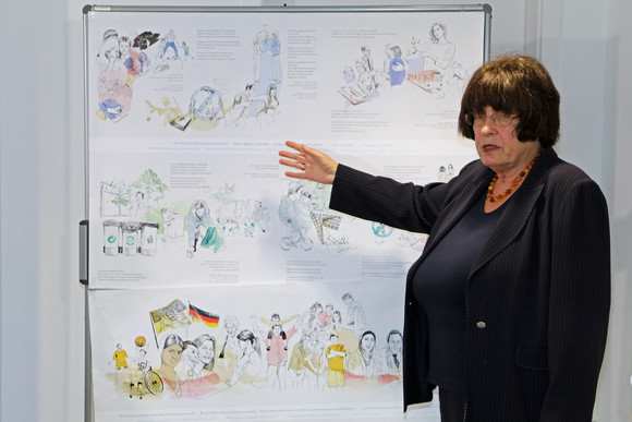 Flüchtlinge Neuer Flüchtlingsguide vorgestellt Staatsrätin Gisela Erler