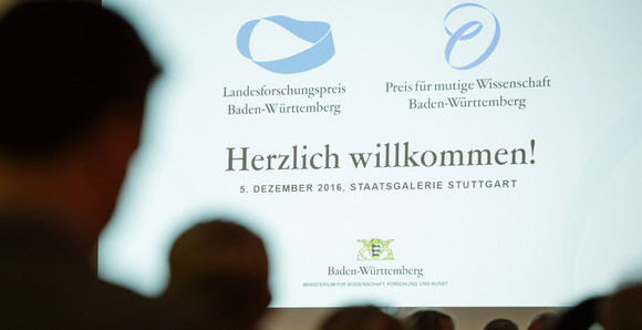 Forschung Verleihung des Landesforschungspreises und des Preises für mutige Wissenschaft 2016 Herzlich willkommen, Foto: MWK/Jan Potente