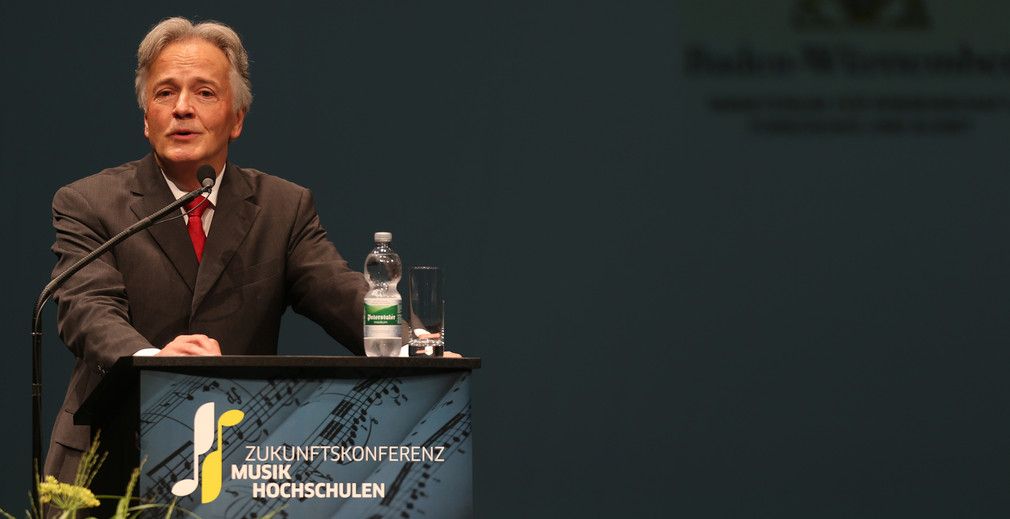 5. Symposium am 21.07.2014 an der Hochschule für Musik Karlsruhe, Impulsvortrag Prof. Hartmut Höll, Foto: MWK