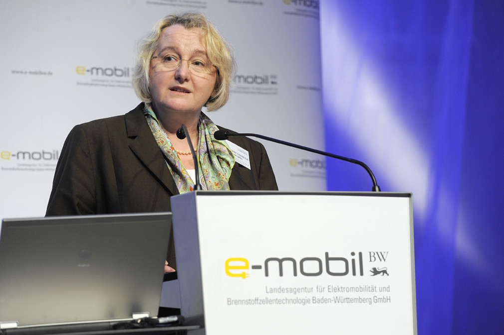 e-mobil BW TECHNOLOGIETAG 2011 in Stuttgart: Wissenschaftsministerin Theresia Bauer