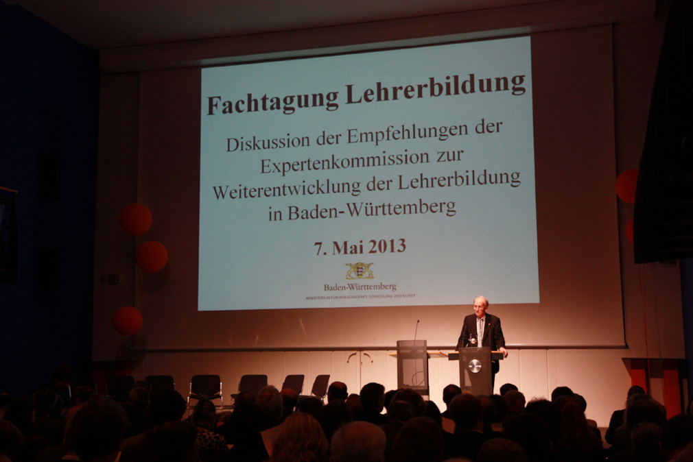Lehrerbildung an der Hochschule für Technik in Stuttgart am 7. Mai 2013