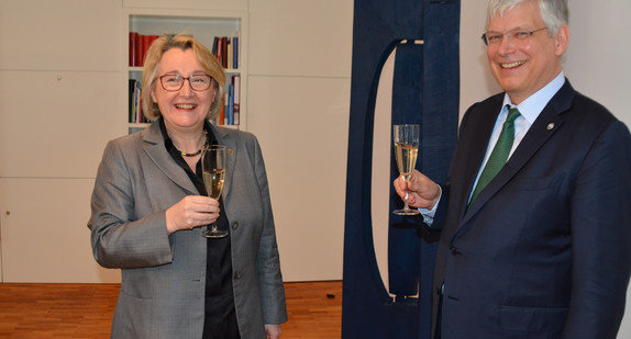 Ministerin Theresia Bauer und Professor Stephan Dabbert, Foto: MWK
