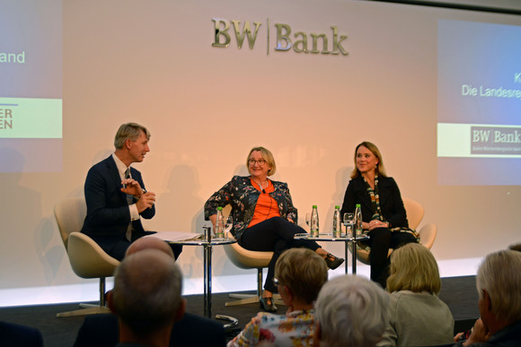 Kulturgespräch mit Ministerin Bauer und Staatssekretärin Olschowski Foto: MWK